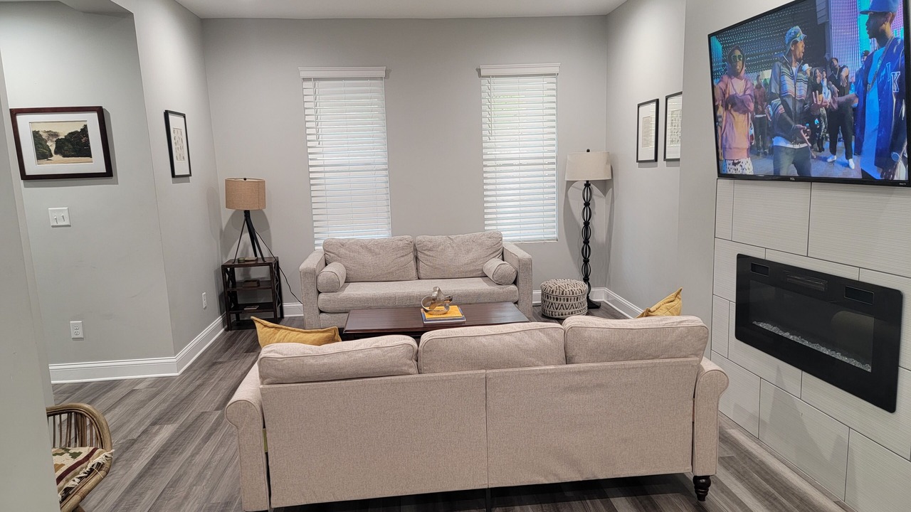 Photo of Livingroom in Near East Columbus