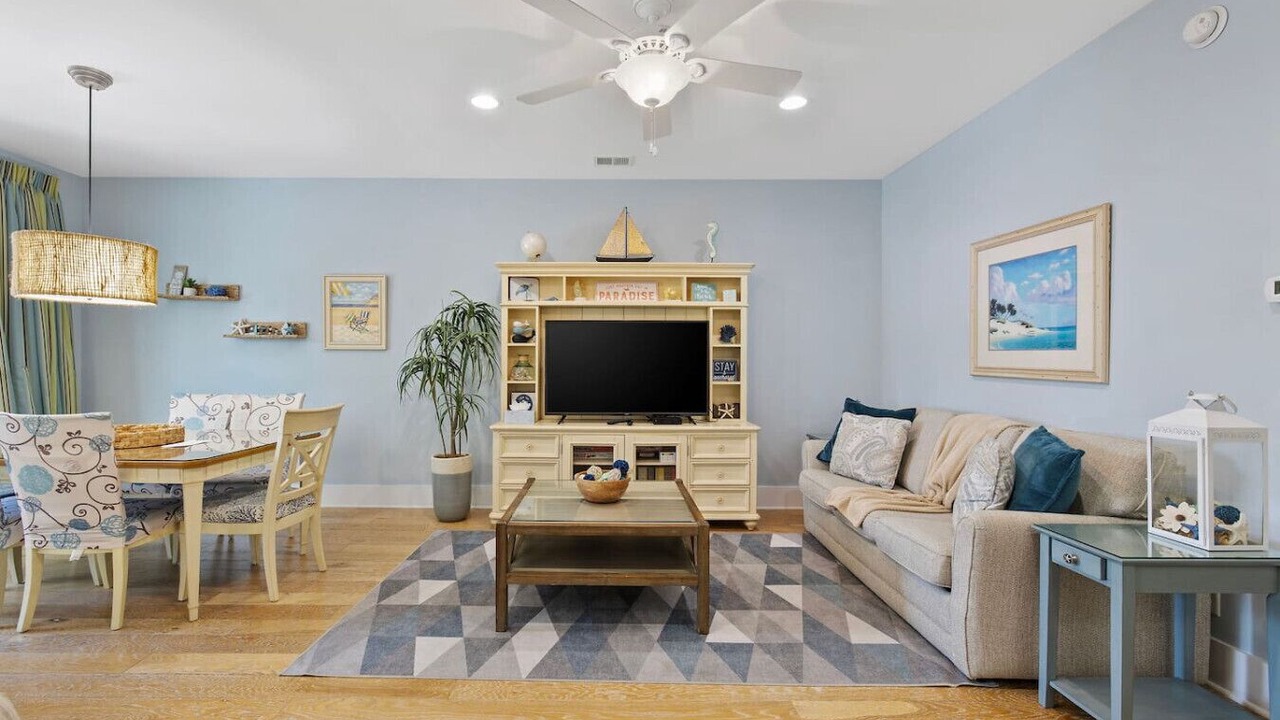 Photo of Livingroom in Windy Hill