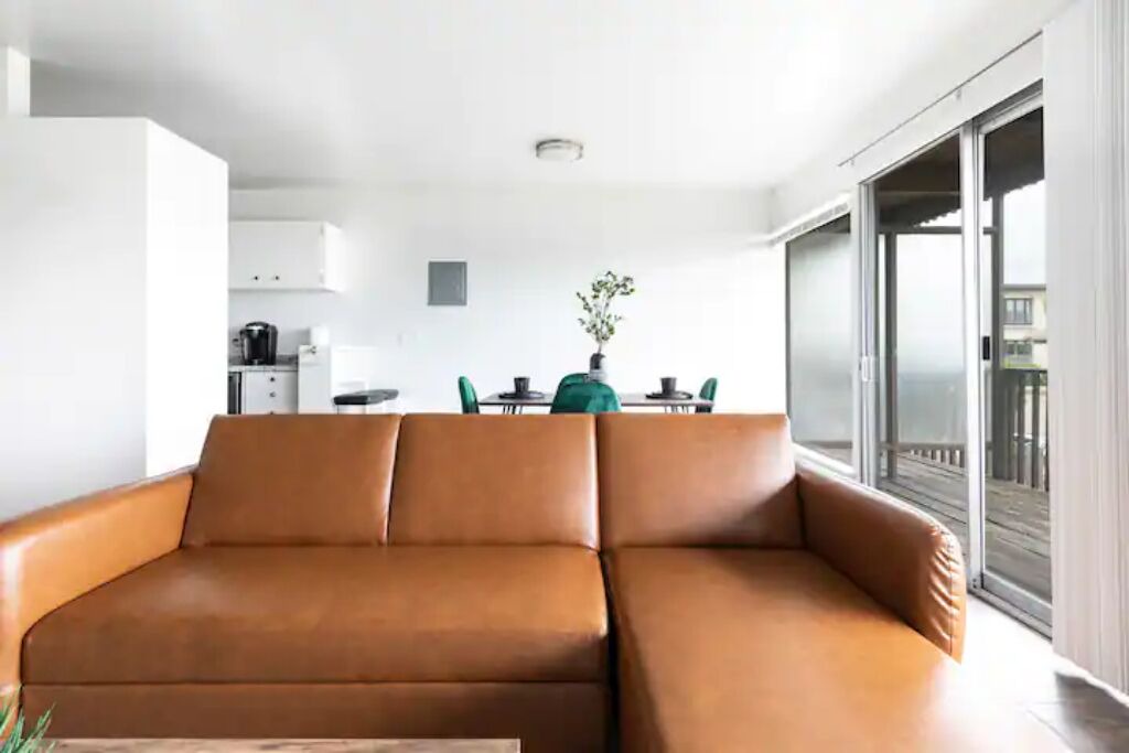 Photo of Livingroom in Northwest Bellevue