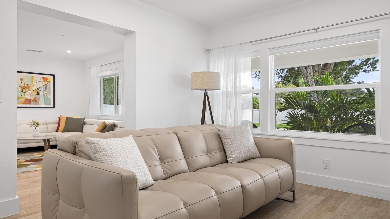 Photo of Livingroom in Arlington Park