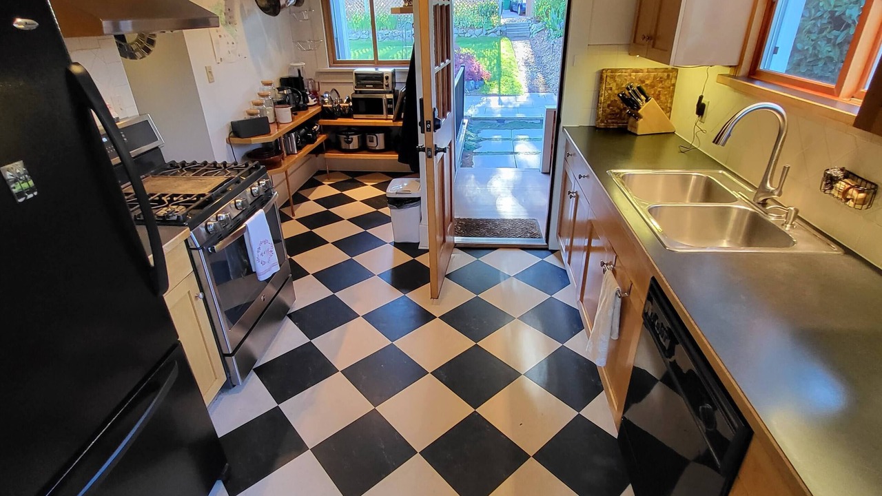 Photo of Kitchen in North Admiral