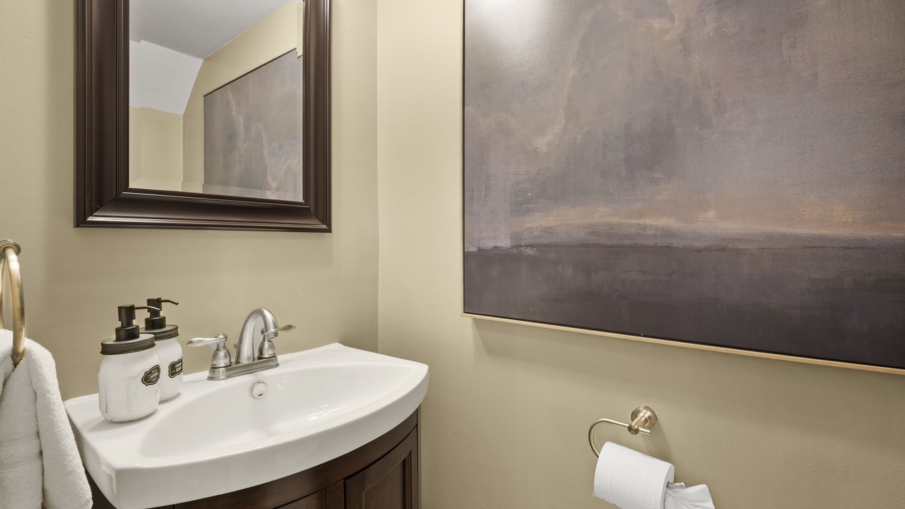 Photo of Bathroom in Old Town Alexandria