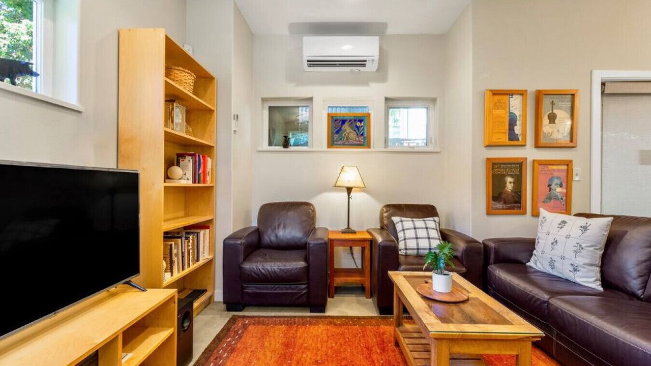 Photo of Livingroom in Columbia City
