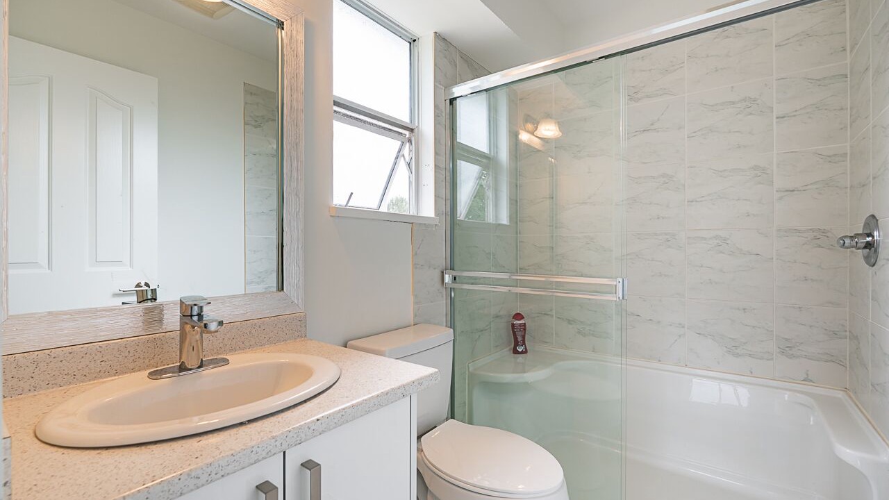 Photo of Bathroom in Townline Hill