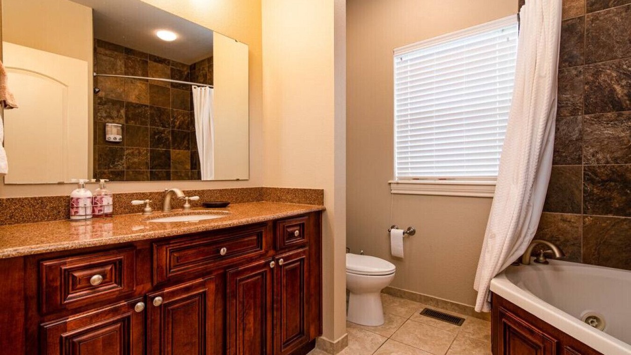 Photo of Bathroom in Branson