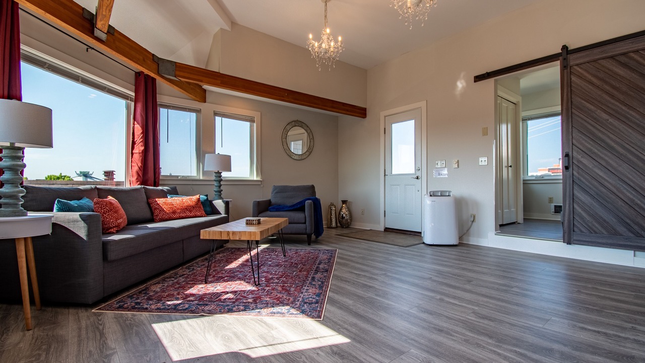 Photo of Livingroom in Lower Queen Anne