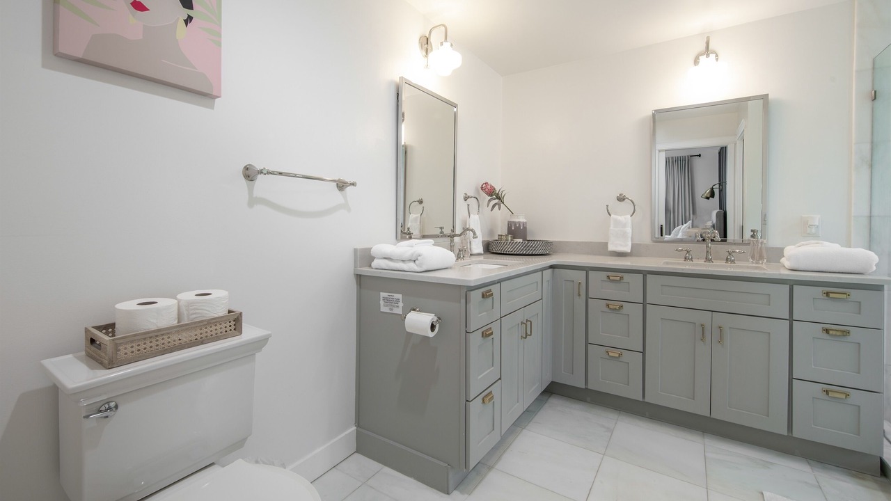 Photo of Bathroom in Shoreline