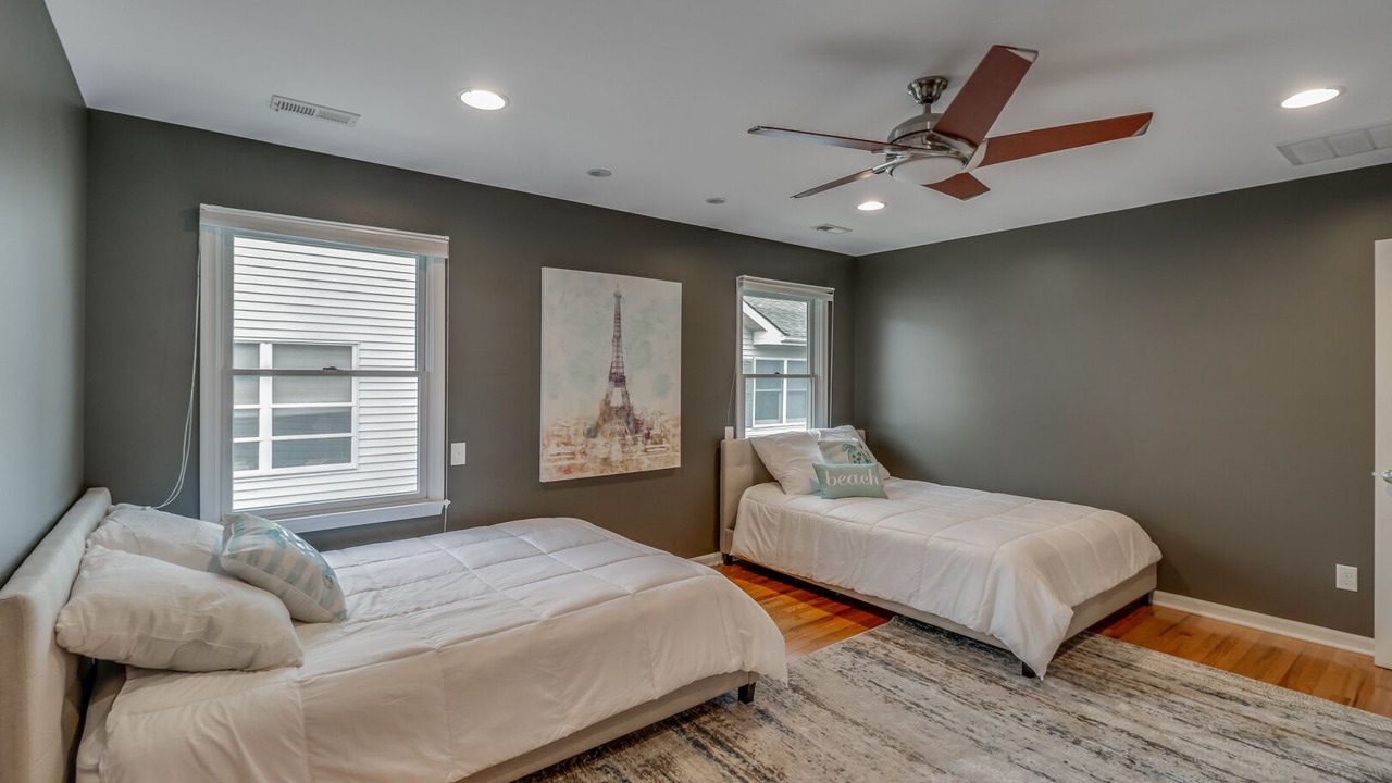 Photo of Bedroom in Country Club Estates