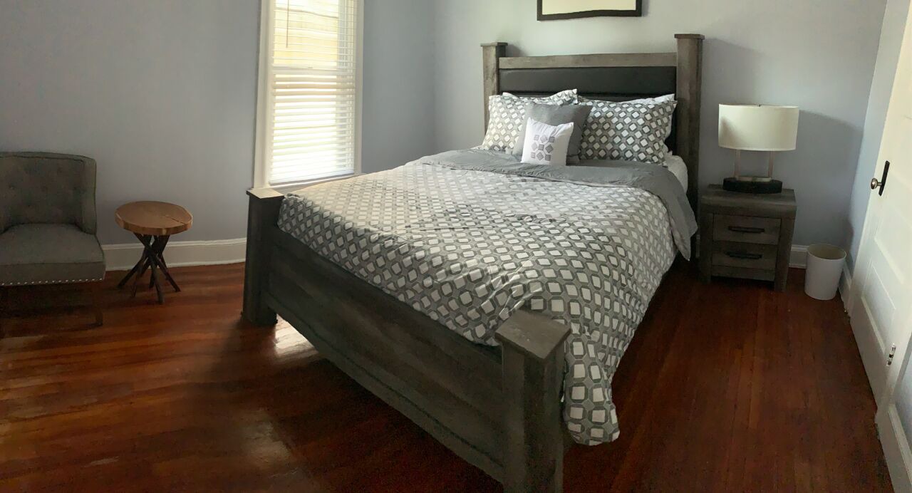 Photo of Bedroom in Woodridge