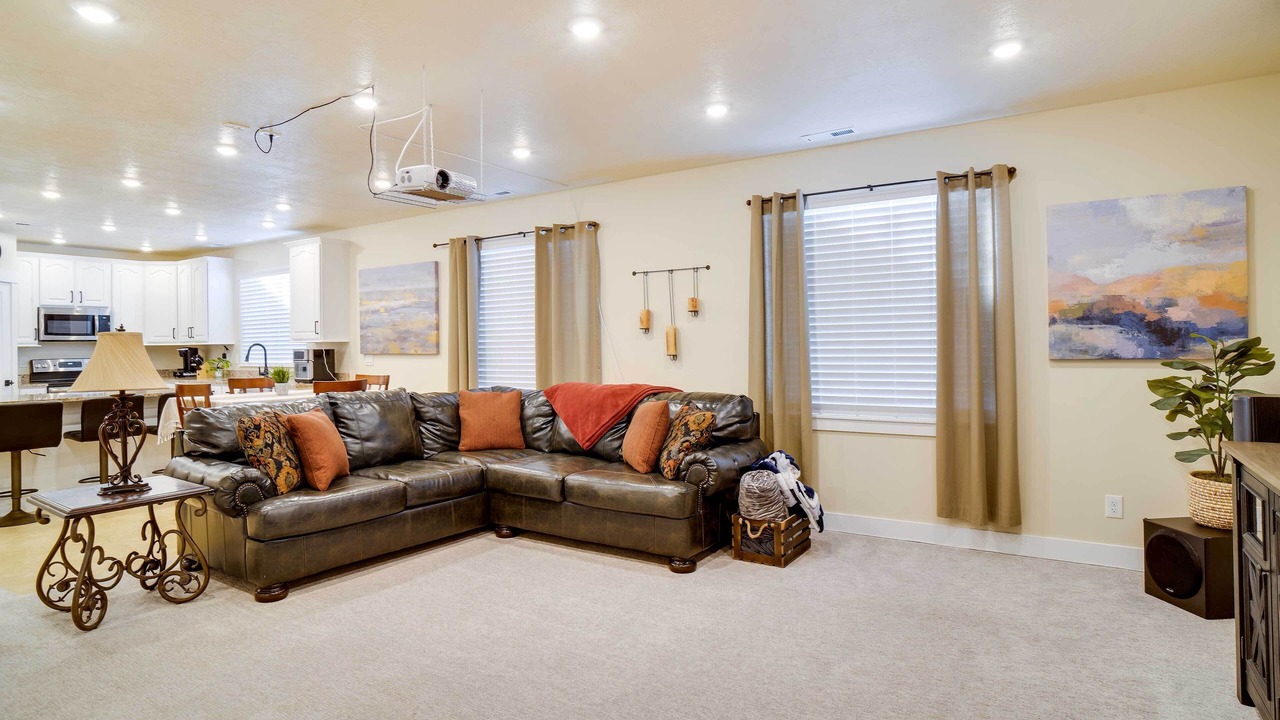 Photo of Livingroom in Saratoga Springs
