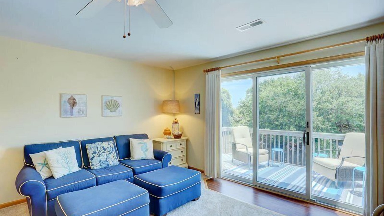 Photo of Livingroom in Sea Acres