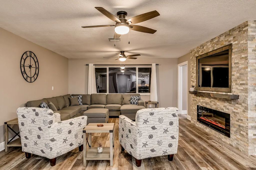 Photo of Livingroom in Forest Isles