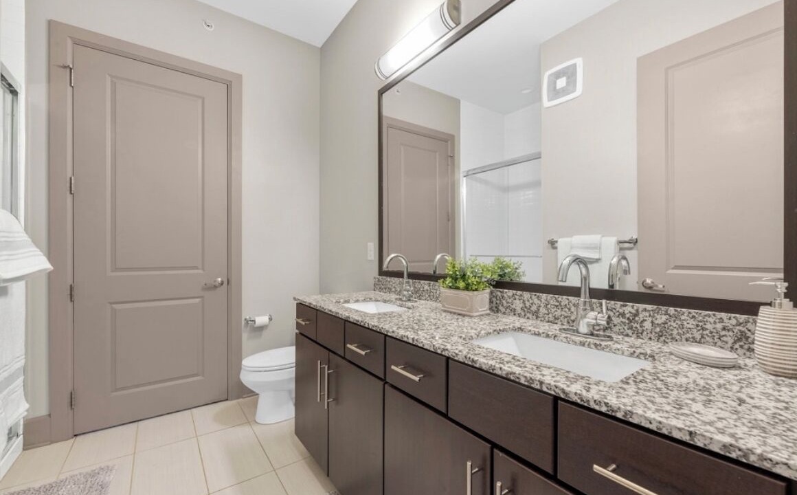 Photo of Bathroom in Short North