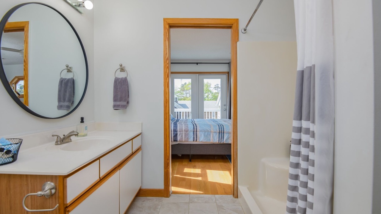 Photo of Bathroom in Manteo