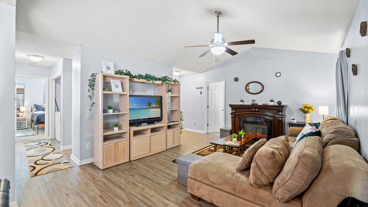 Photo of Livingroom in Garner