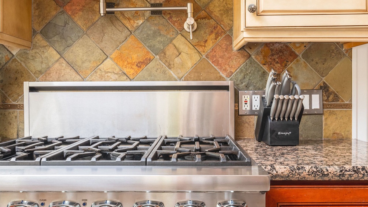 Photo of Kitchen in Viewpoint