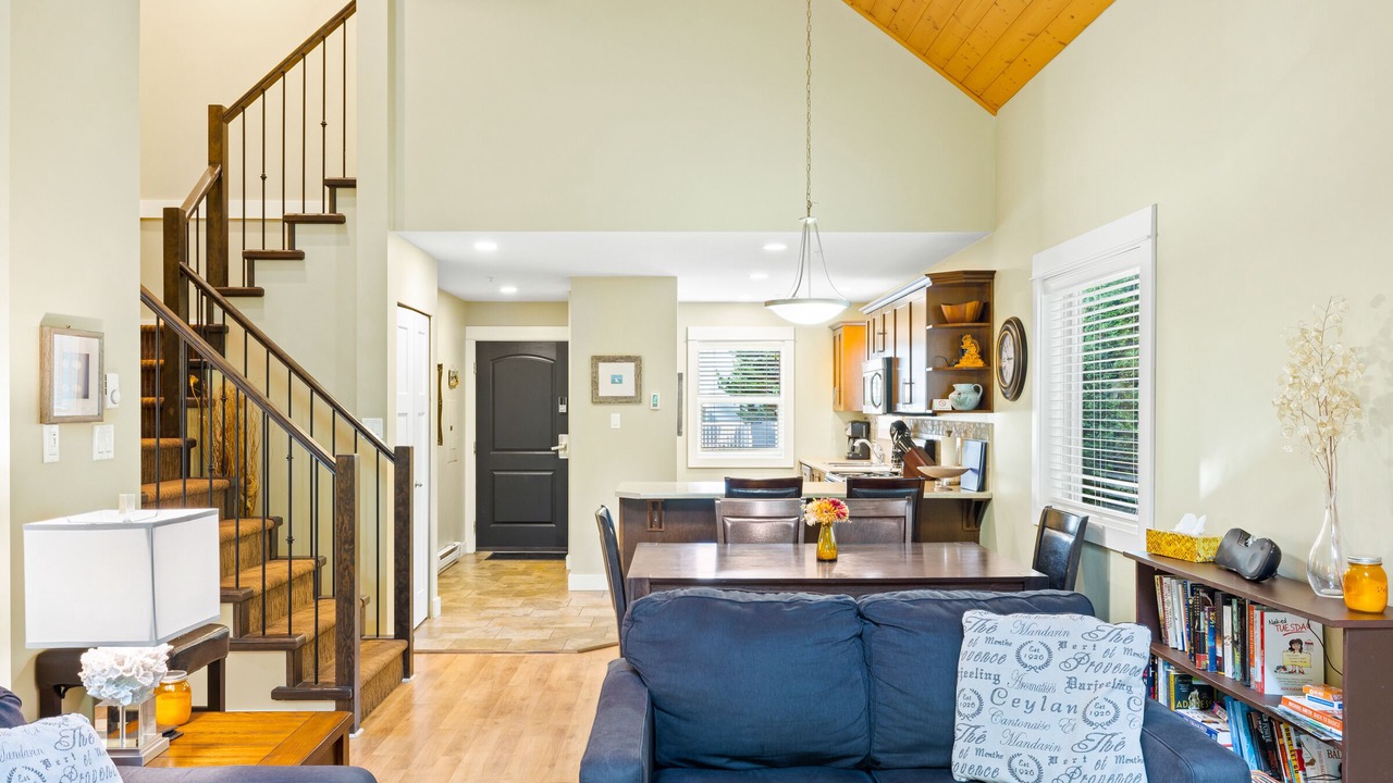 Photo of Livingroom in Regional District of Nanaimo