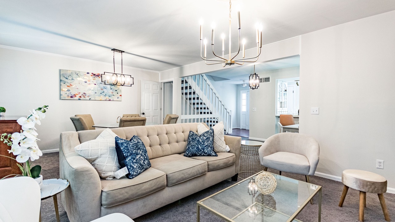 Photo of Livingroom in North Raleigh