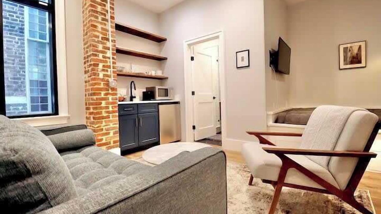 Photo of Livingroom in Old Town Alexandria
