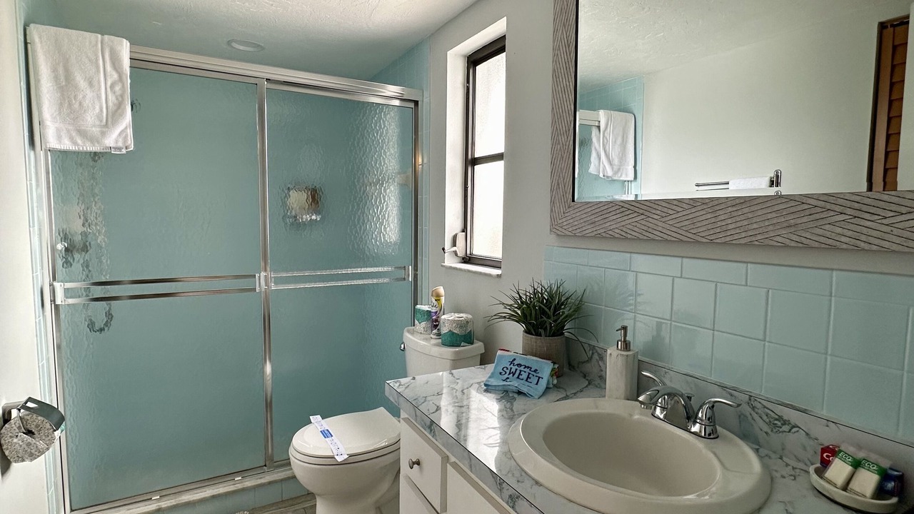Photo of Bathroom in South Gate Ridge