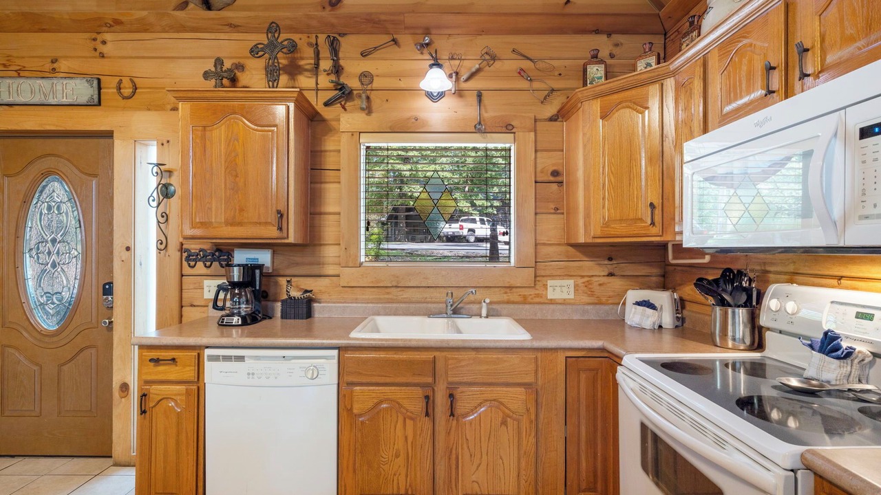 Photo of Kitchen in Branson Cedars