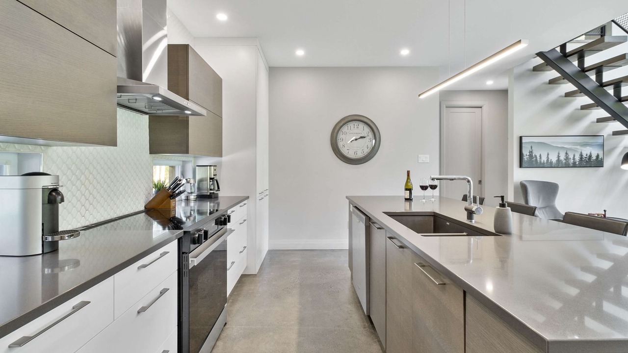 Photo of Kitchen in Stanstead Township