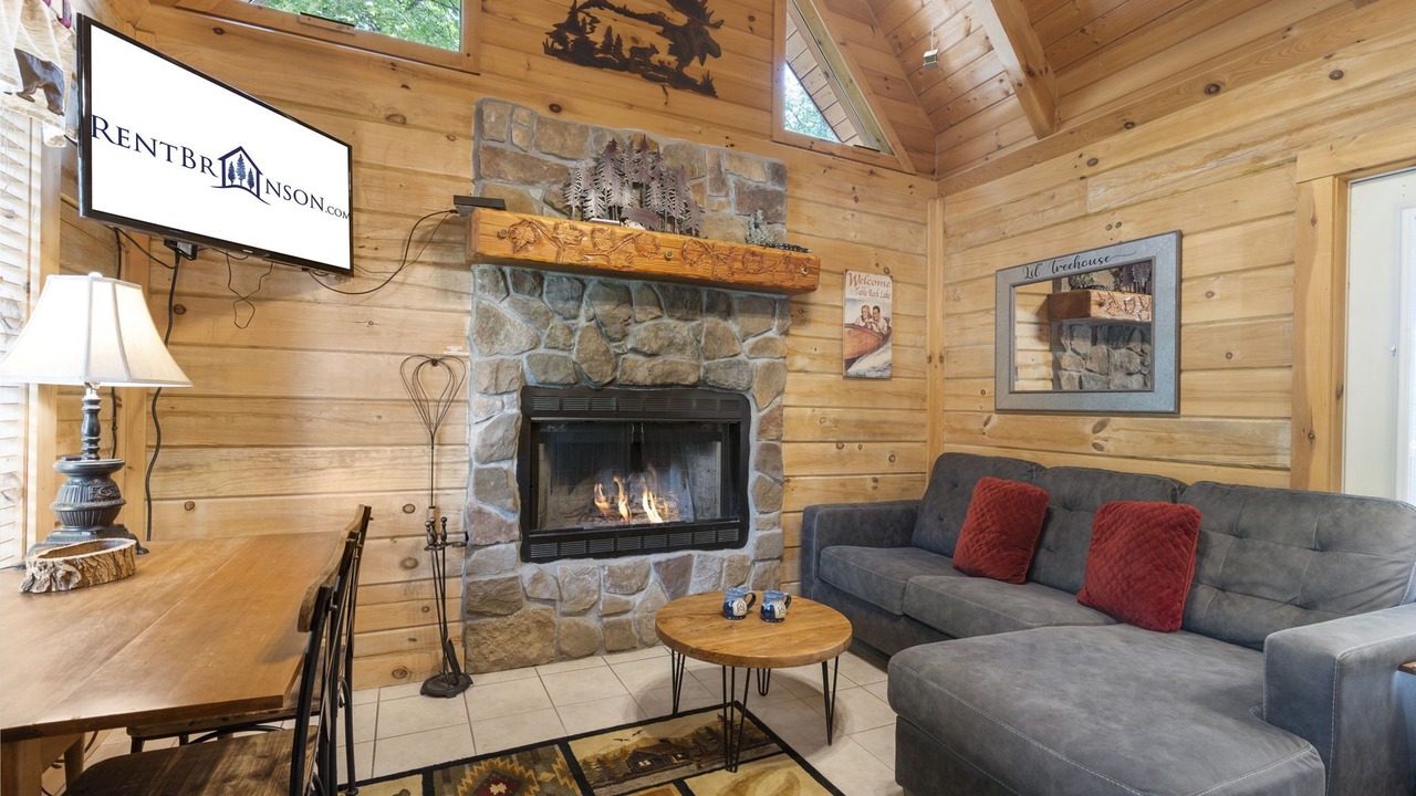 Photo of Livingroom in Branson Cedars