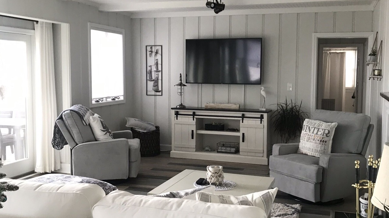 Photo of Livingroom in Cape Anne
