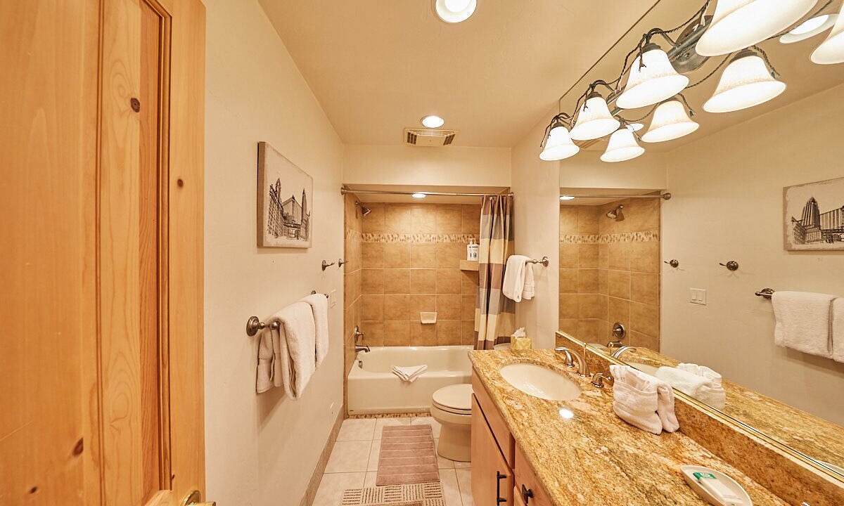Photo of Bathroom in Park Meadows