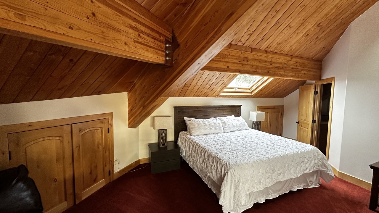 Photo of Bedroom in Silver Summit