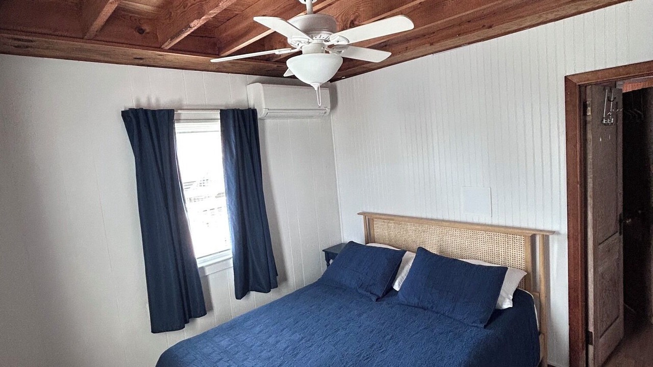 Photo of Bedroom in Broadkill Beach