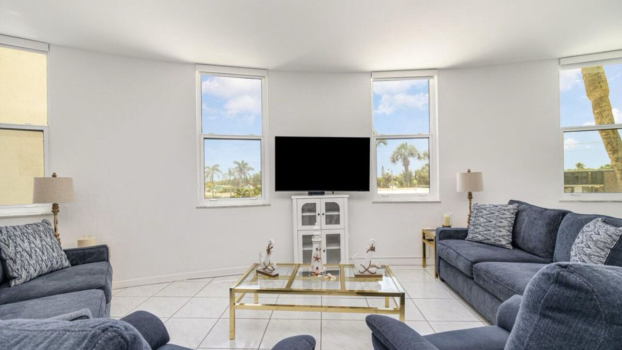 Photo of Livingroom in Cocoa Beach