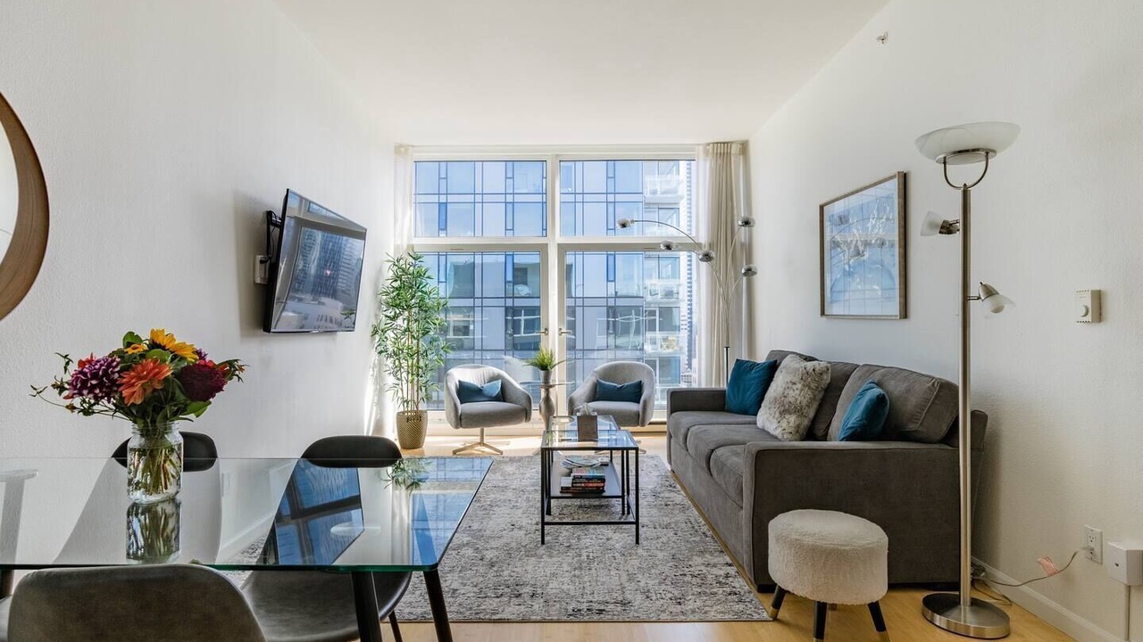 Photo of Livingroom in Downtown Seattle
