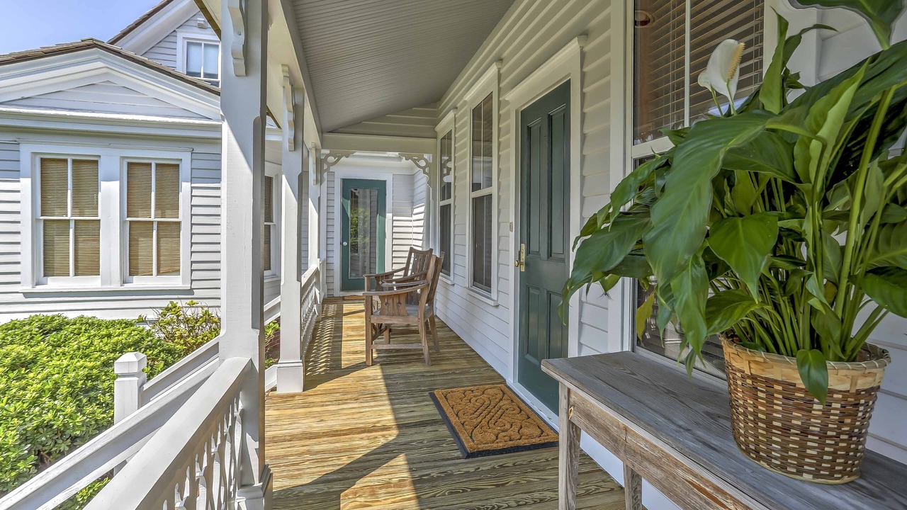 Photo of Patio Balcony in Historic Downtown Manteo