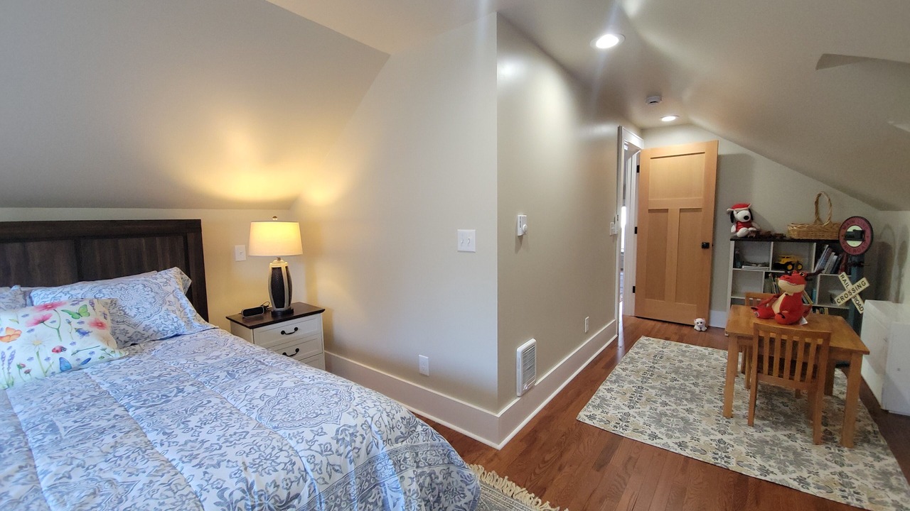 Photo of Bedroom in Maple Leaf