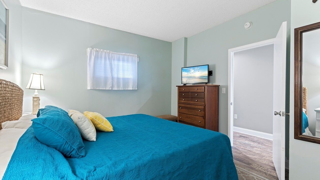 Photo of Bedroom in Cherry Grove Beach