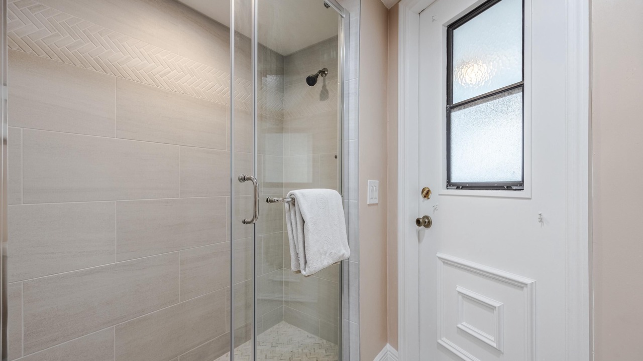 Photo of Bathroom in Pelican