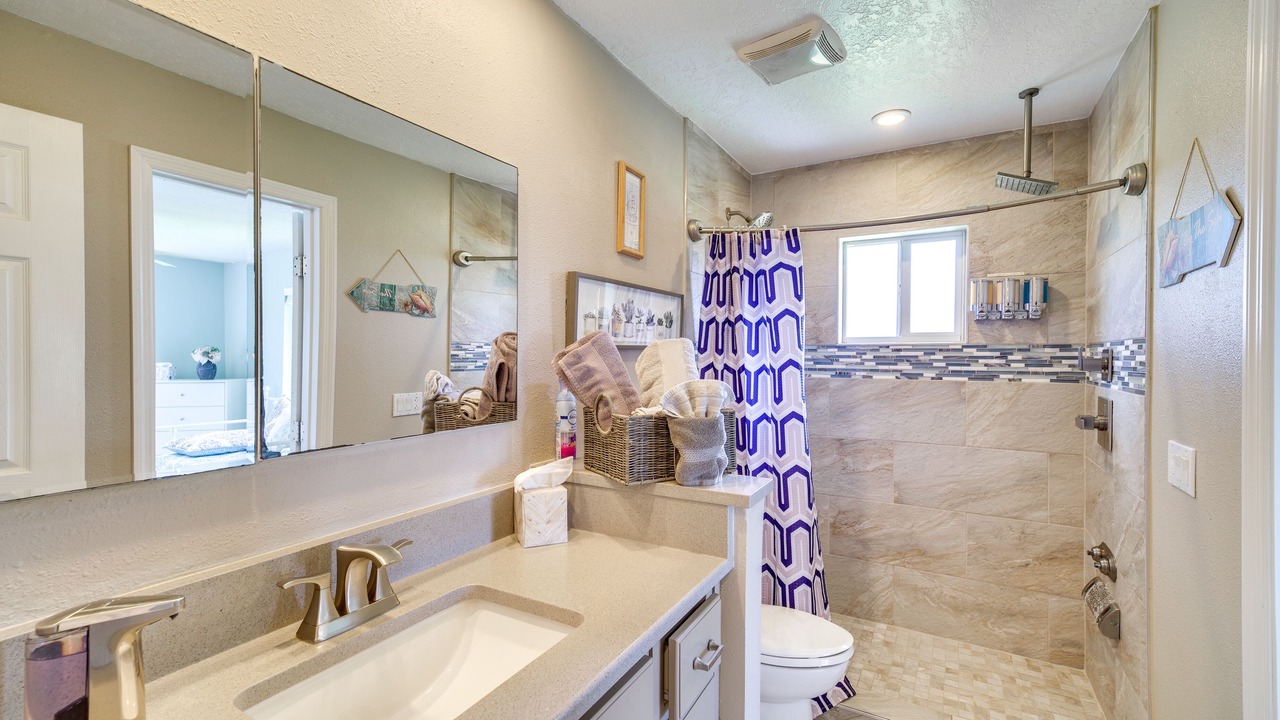 Photo of Bathroom in Holiday Cove