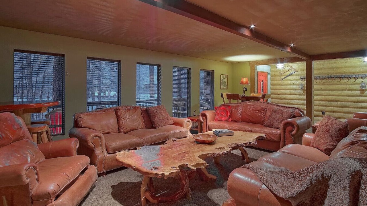 Photo of Livingroom in Pinetop