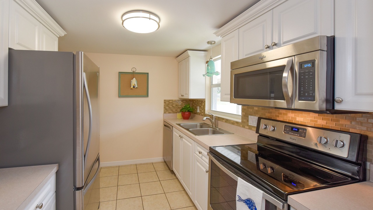 Photo of Kitchen in Gulf Gate Estates