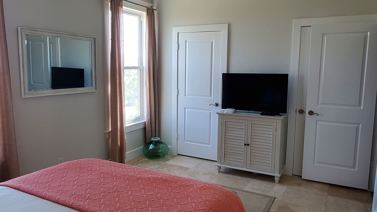 Photo of Bedroom in Galveston