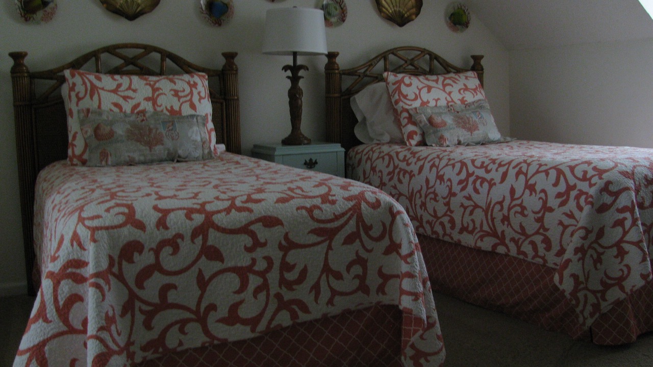 Photo of Bedroom in Manteo