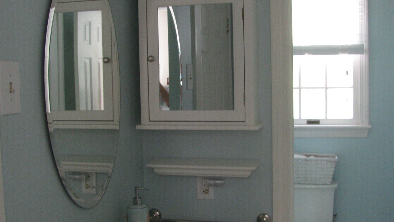 Photo of Bathroom in Manteo