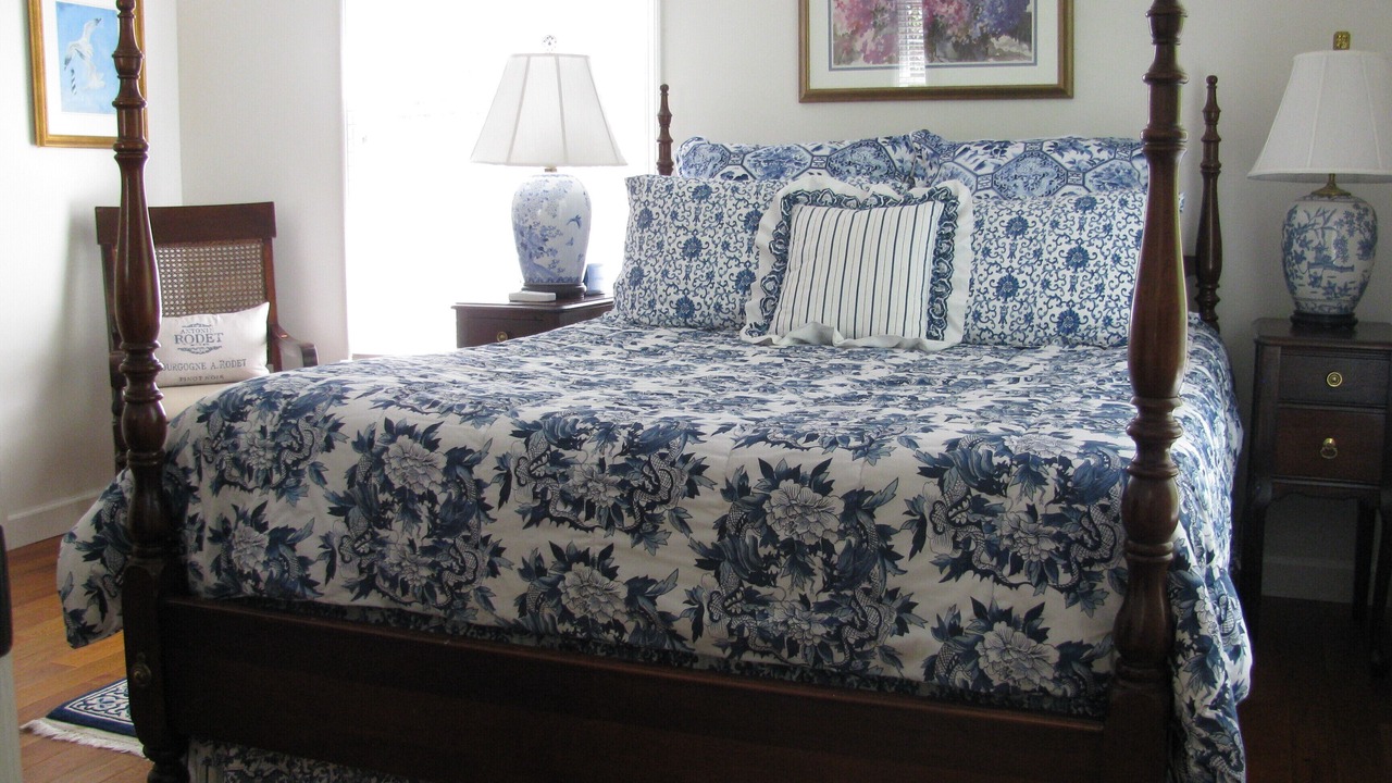 Photo of Bedroom in Manteo