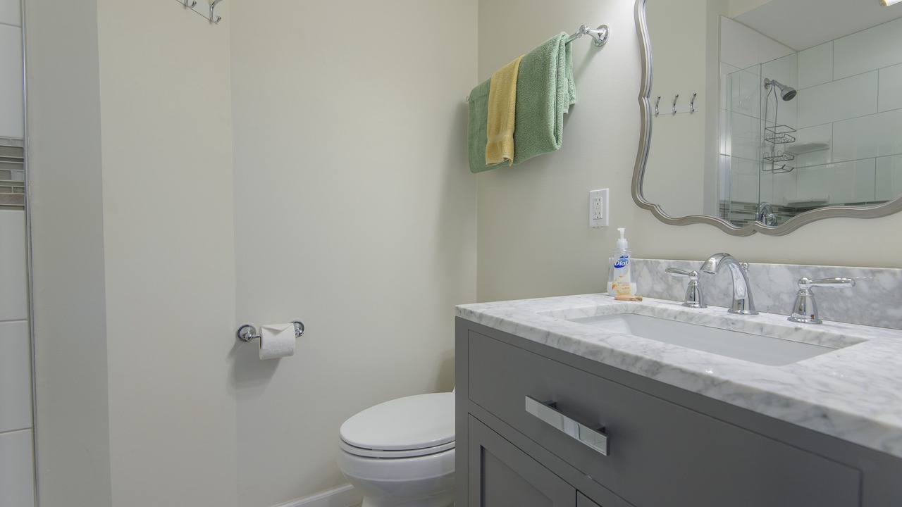 Photo of Bathroom in Truman Annex