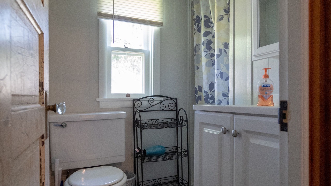 Photo of Bathroom in Lake Linden