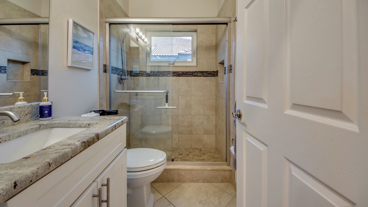 Photo of Bathroom in Pelican