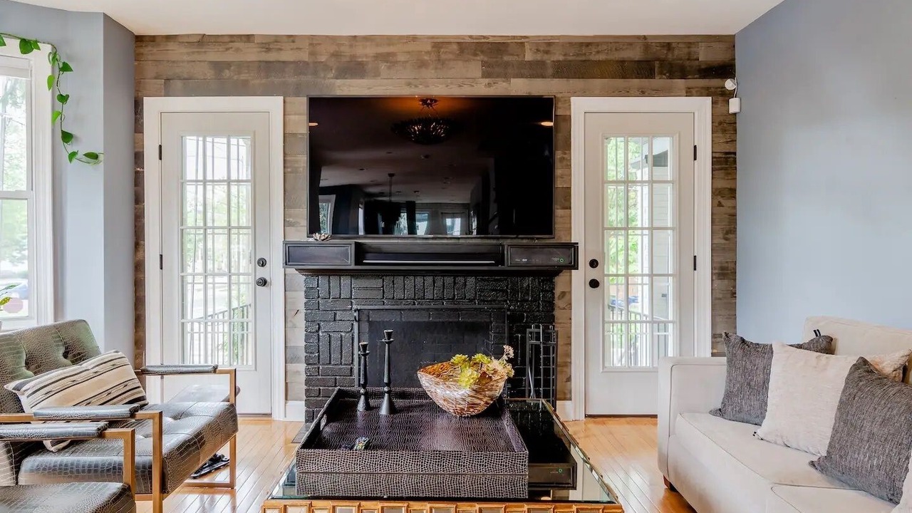Photo of Livingroom in Brightwood Park