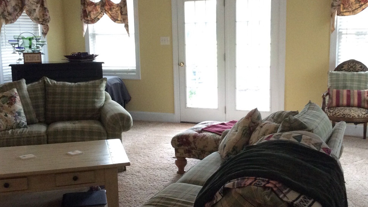 Photo of Bedroom in Lakeview