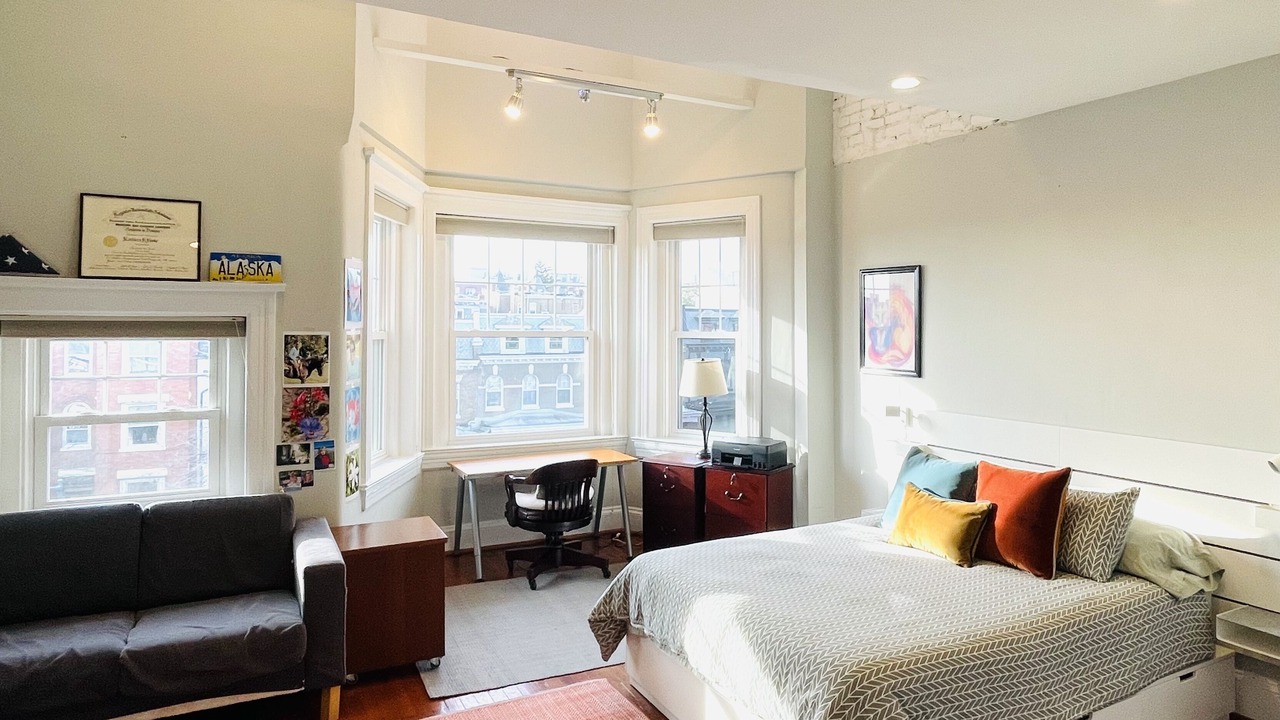 Photo of Bedroom in Columbia Heights